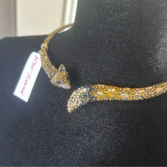 NWT Betsey Johnson Gold Tone Crystal Jewel Incrusted Fox Stole Choker Necklace - Picture 2 of 5